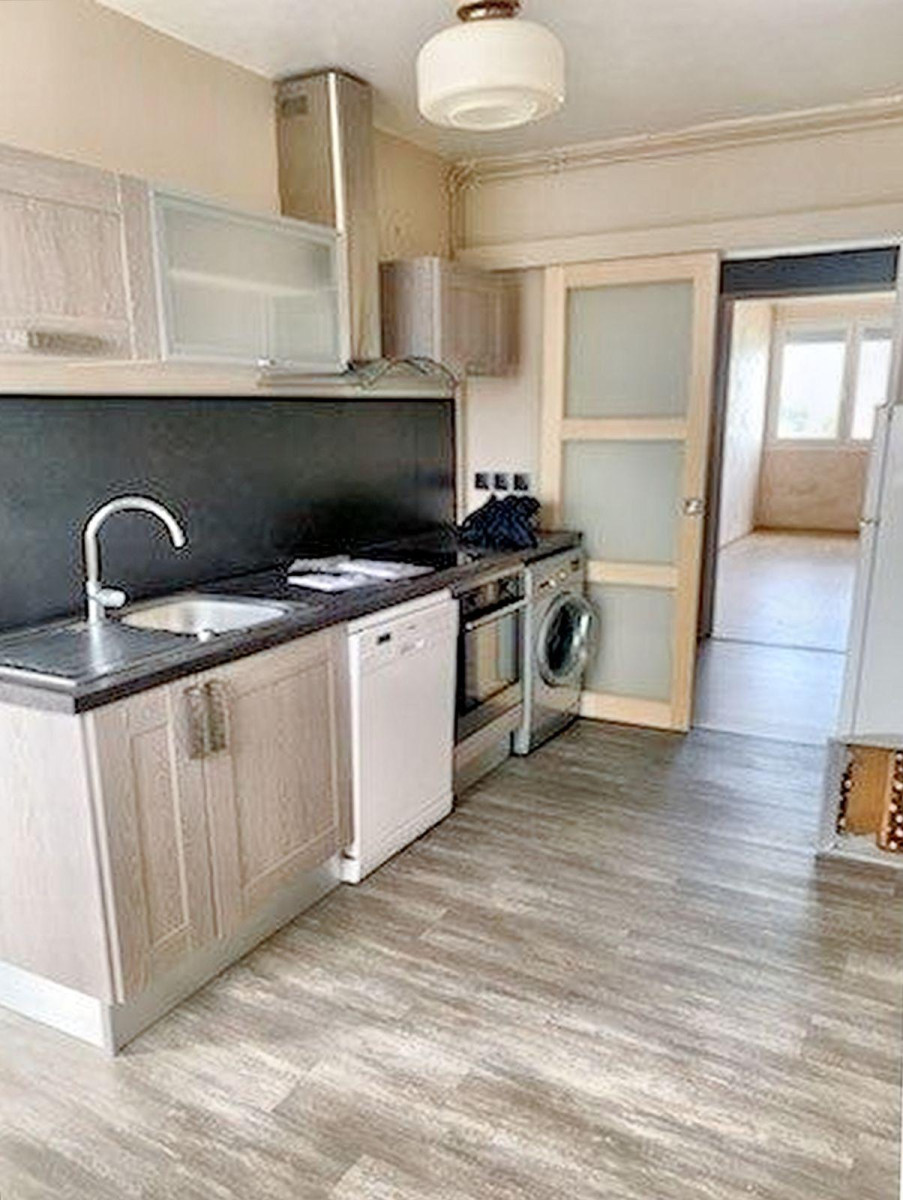 
                                                Location
                                                 Bel appartement T3 traversant et lumineux