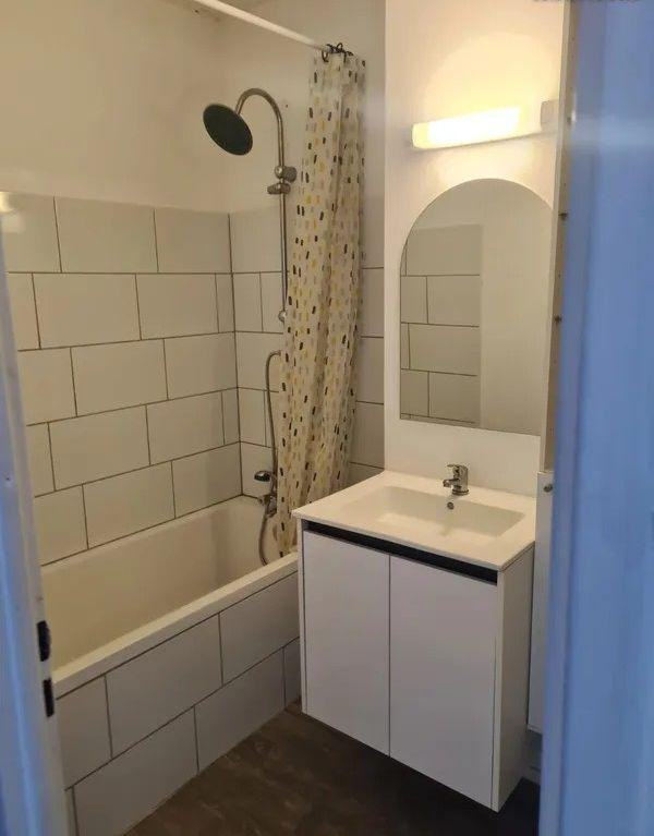 
                                                Location
                                                 Bel appartement T4 de 84m² calme et agréable