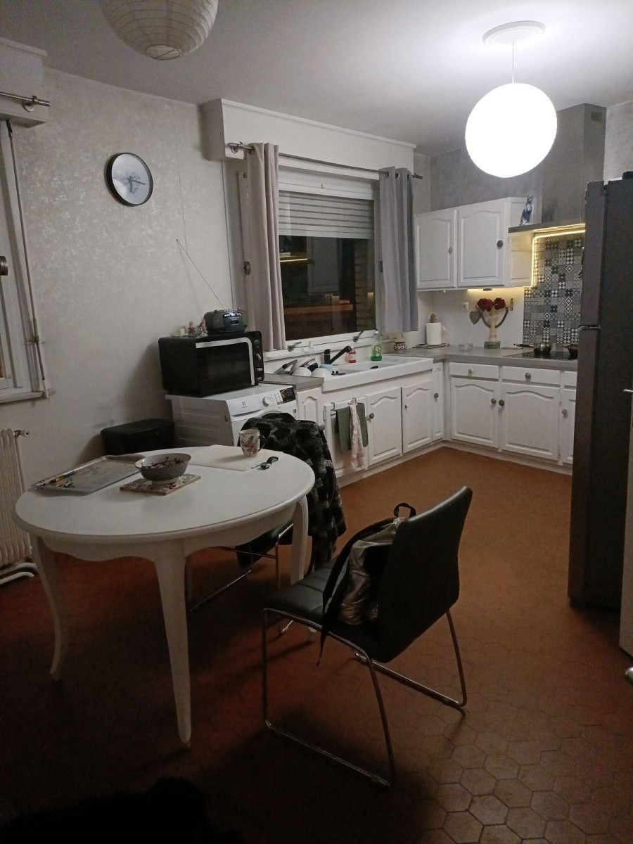 
                                                Location
                                                 Bel appartement tranquille proche du métro
