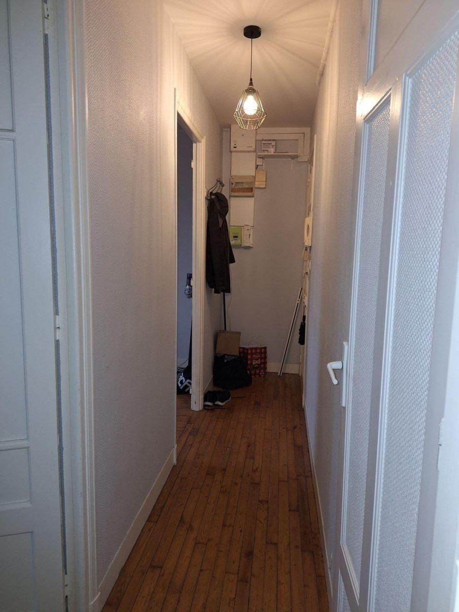 
                                                Location
                                                 Bel appartement très clair