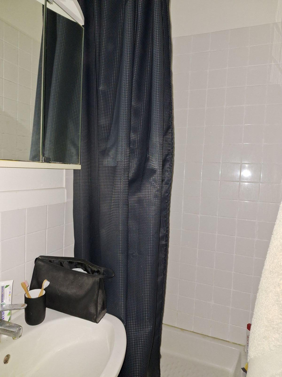 
                                                Location
                                                 Bel appartement très clair