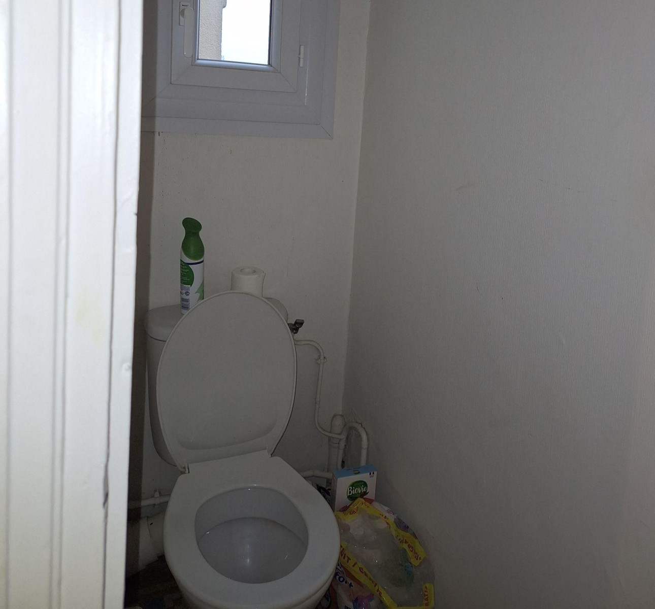 
                                                Location
                                                 Bel appartement très clair