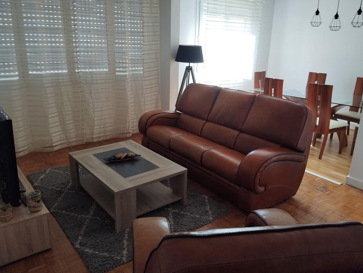 
                                                Location
                                                 Bel appartement type 3 proche centre ville