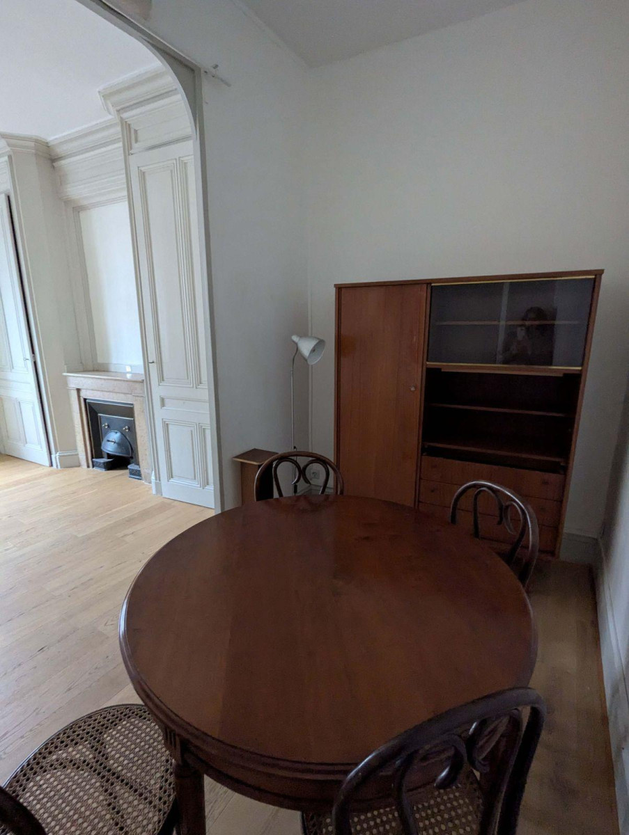 
                                                Location
                                                 Bel F2+alcove, tram T3  Lyon 3 Montchat parc Bazin