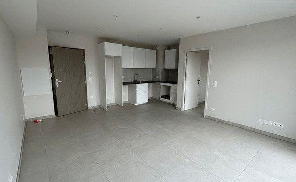 
                                                Location
                                                 Bel F2 pièces