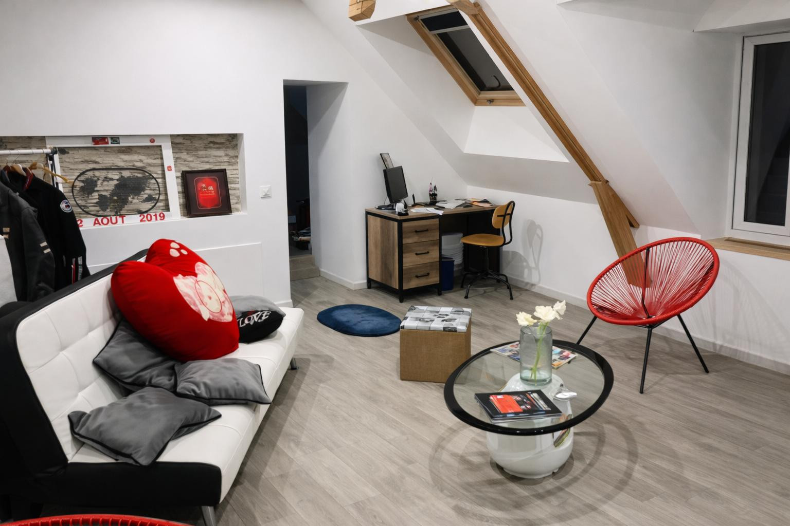 
                                                Vente
                                                 Belle bâtisse entièrement rénovée