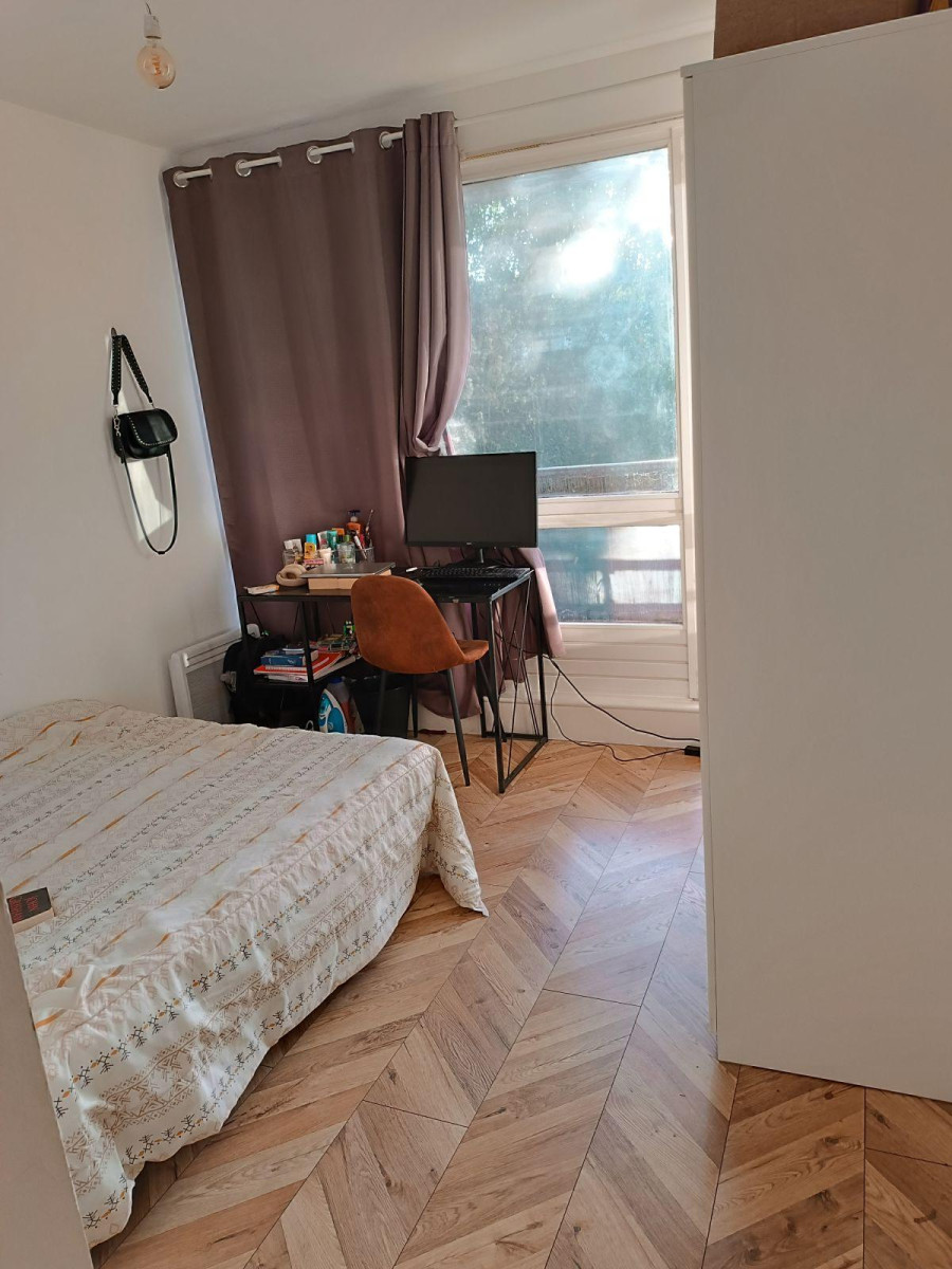 
                                                Colocation
                                                 Belle chambre 11m² dans une colocation rénovée