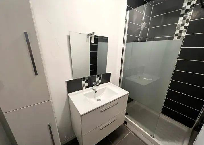 
                                                Colocation
                                                 Belle chambre 9m² dans un appartement 4P