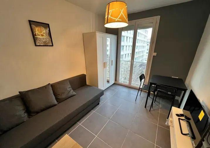 
                                                Colocation
                                                 Belle chambre 9m² dans un appartement 4P