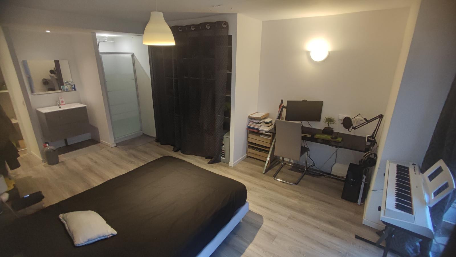 
                                                Colocation
                                                 BELLE CHAMBRE AVEC SALLE DE BAIN PRIVATIVE