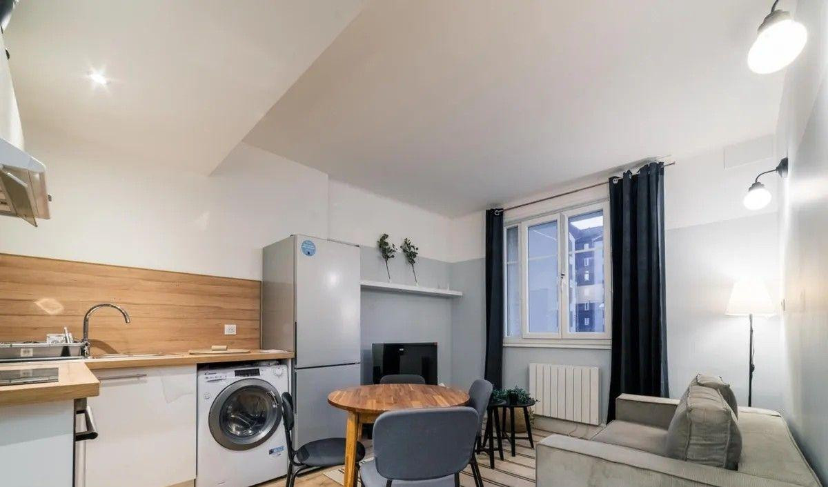 
                                                Colocation
                                                 Belle chambre dans 3P meublé 48m² WC/SDB privatifs