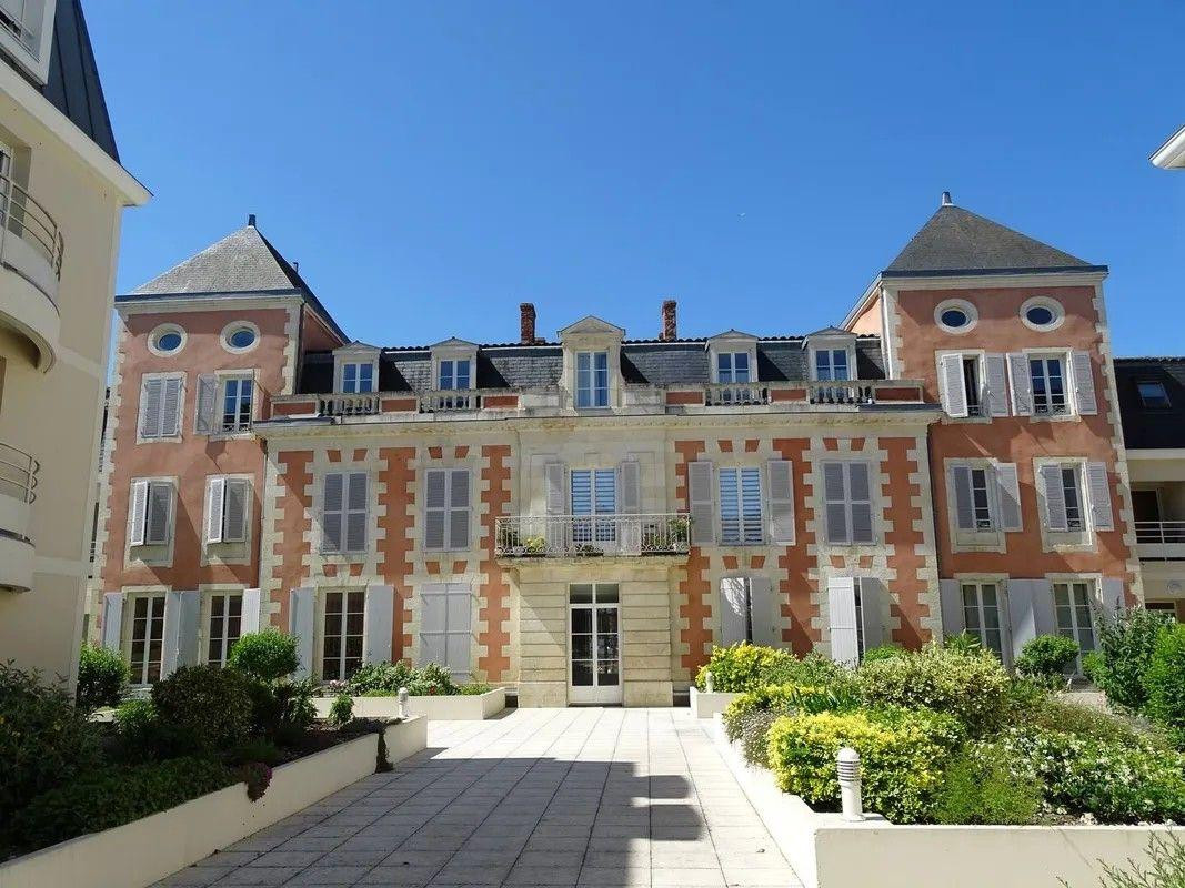 
                                                Colocation
                                                 Belle chambre dans appart d'exception La Rochelle