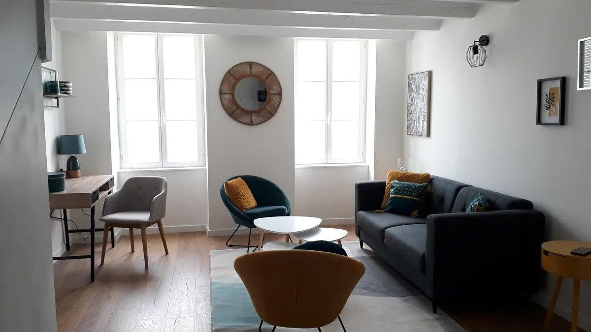 
                                                Colocation
                                                 Belle chambre dans appart d'exception La Rochelle