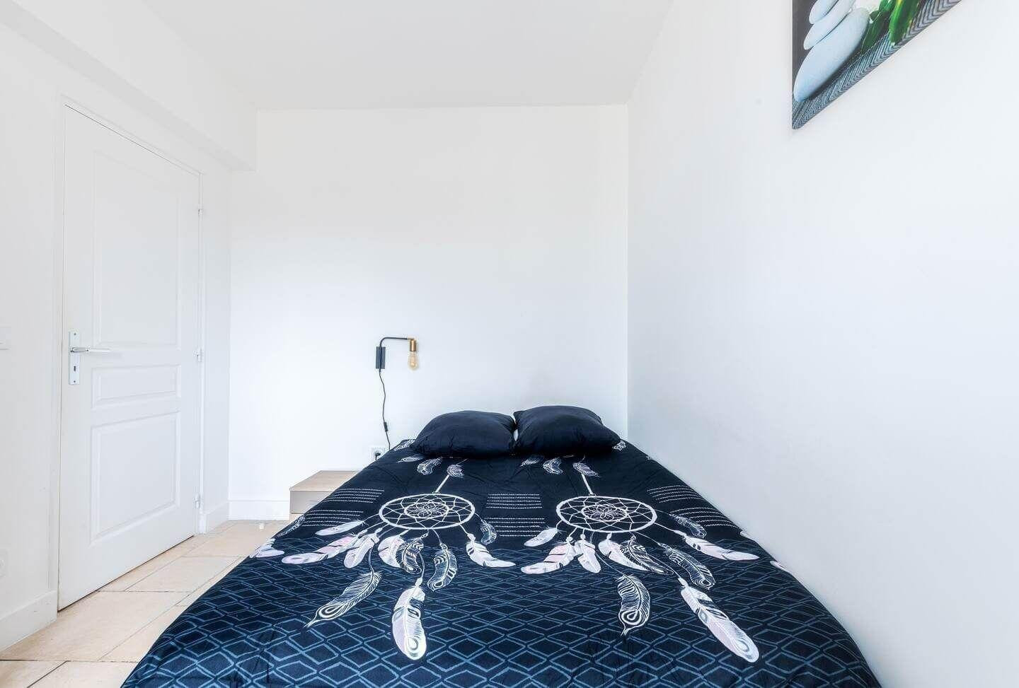 
                                                Colocation
                                                 Belle chambre dans coloc 70m² avec loggia