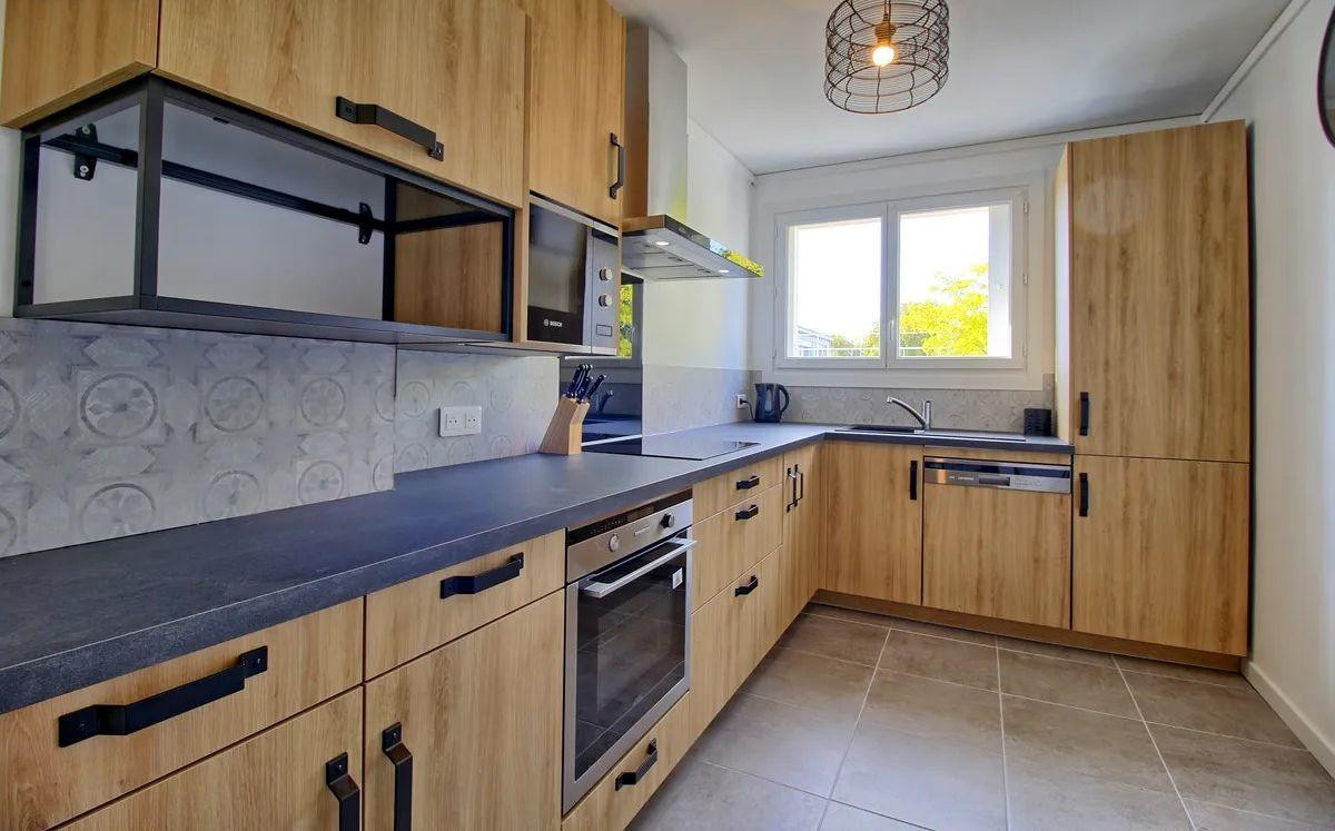 
                                                Location
                                                 Belle chambre dans coloc 75m² refaite à neuf