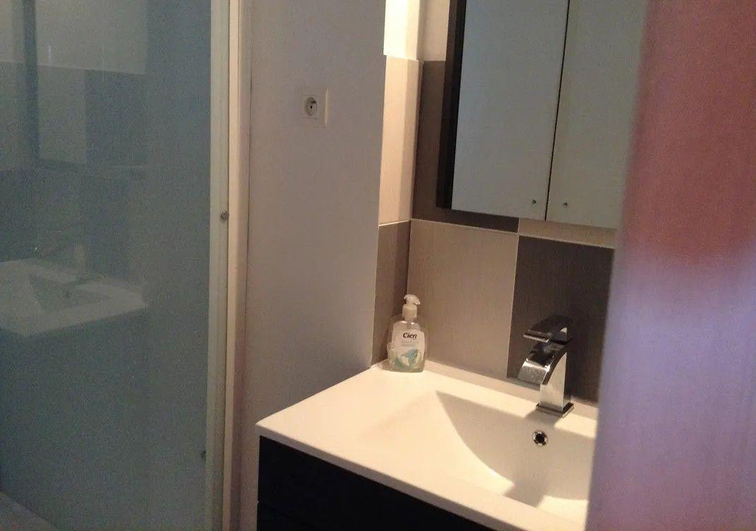 
                                                Colocation
                                                 Belle chambre dans coloc 78m²