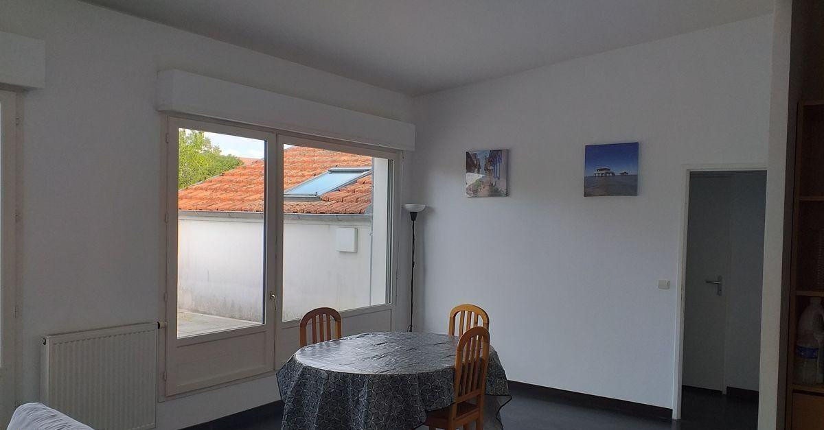 
                                                Colocation
                                                 Belle chambre dans coloc 85m² bassin a flot