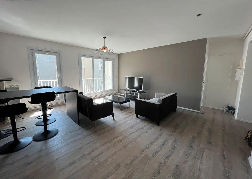 
                                                Colocation
                                                 Belle chambre dans coloc rénovée 115m²