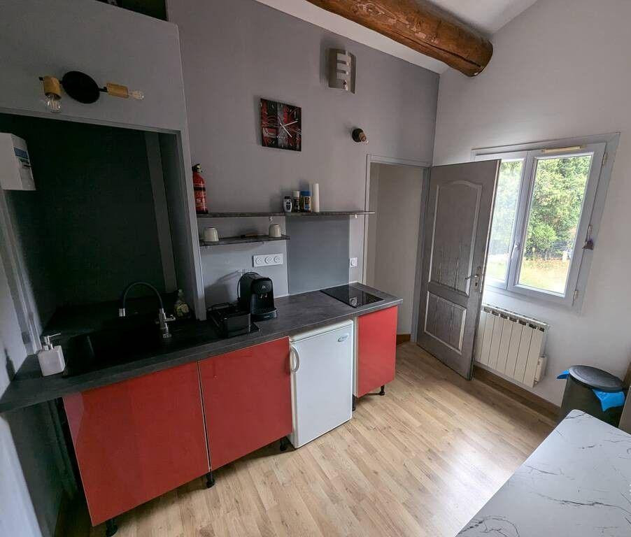 
                                                Colocation
                                                 Belle chambre dans coloc sur la route d'Eguilles