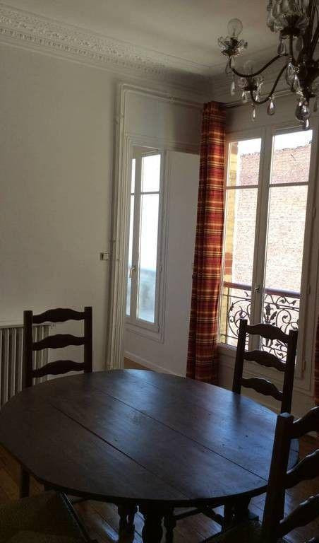 
                                                Colocation
                                                 Belle chambre dans colocation 100 m² Courbevoie