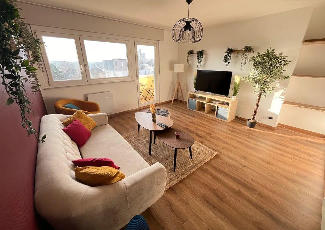 
                                                Colocation
                                                 Belle chambre dans grande coloc 110m² rénovée