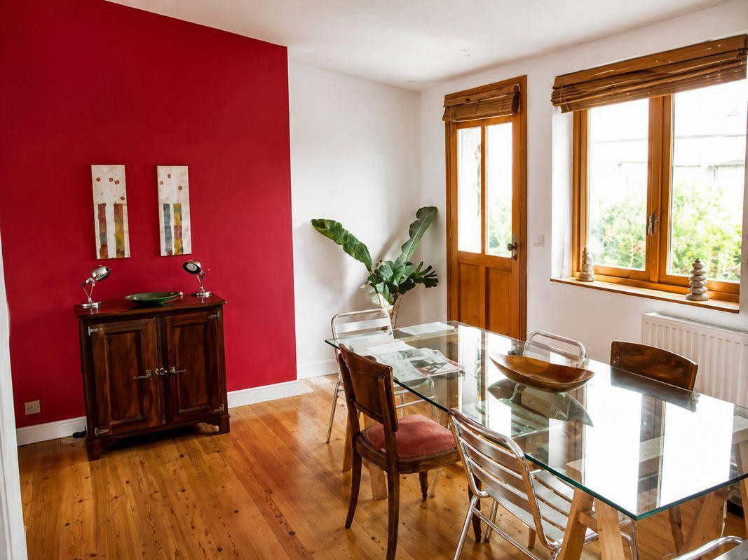 
                                                Colocation
                                                 Belle chambre dans grande coloc 170m² avec jardin