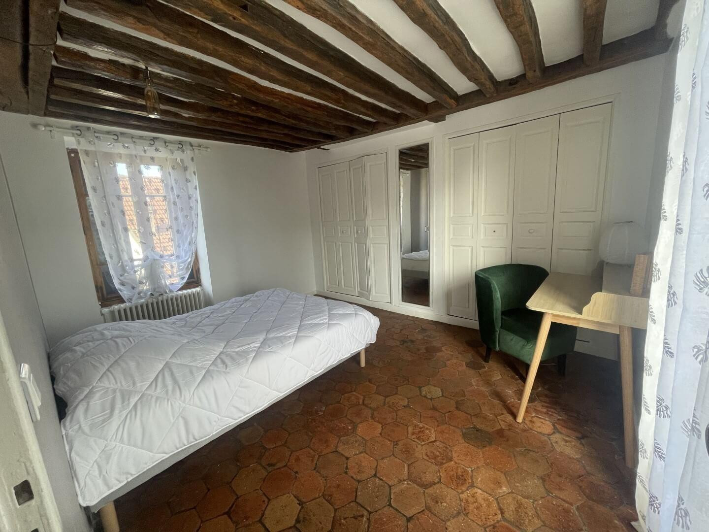 
                                                Colocation
                                                 Belle chambre dans maison 110m² avec jardin
