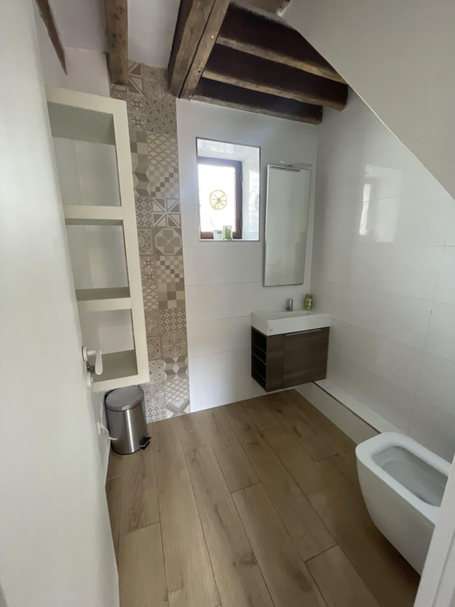 
                                                Colocation
                                                 Belle chambre dans maison 110m² avec jardin