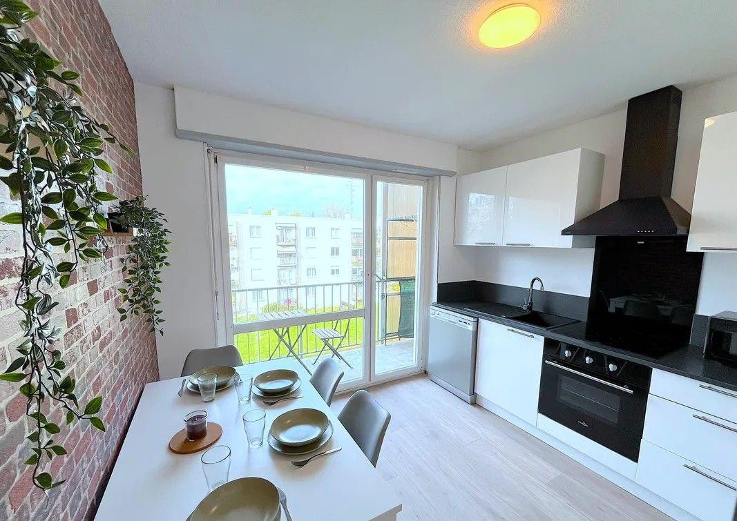 
                                                Colocation
                                                 Belle chambre dans superbe coloc meublée 80m²