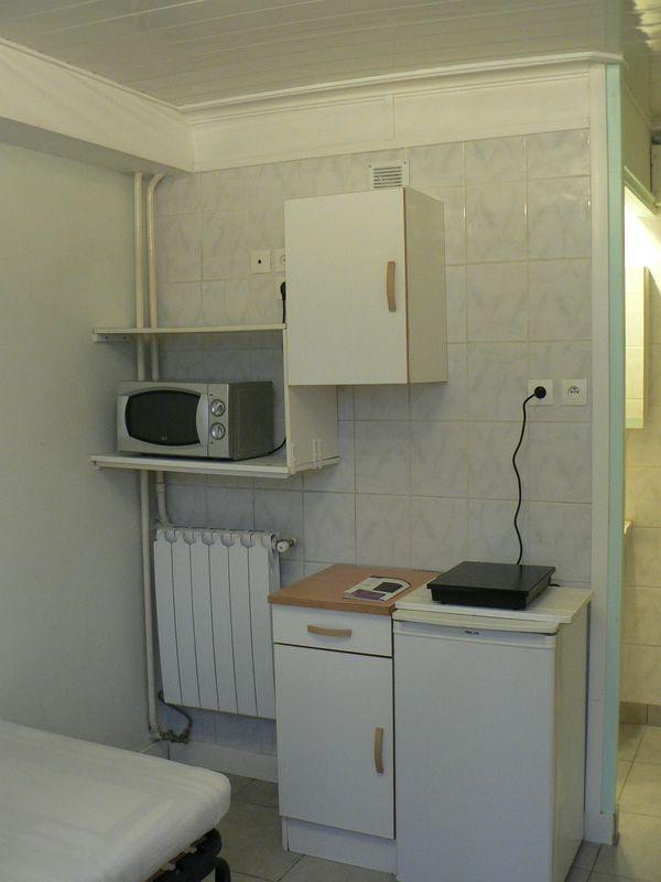 
                                                Location
                                                 Belle chambre d'étudiant meublée 11m²