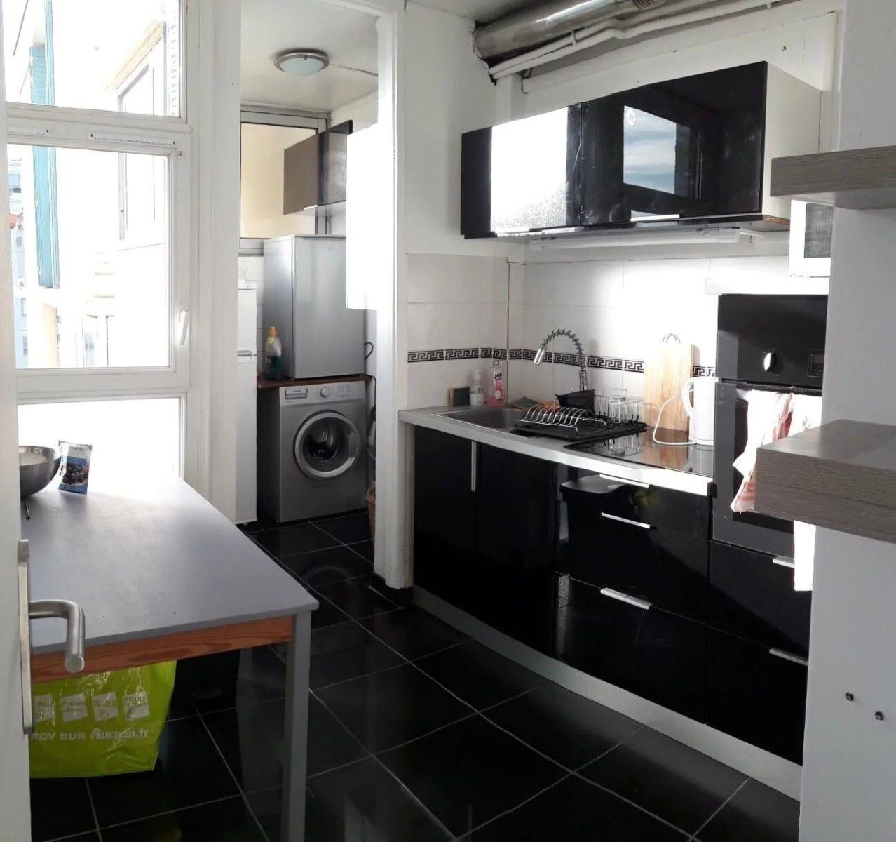 
                                                Colocation
                                                 Belle chambre dispo dans coloc 80m²