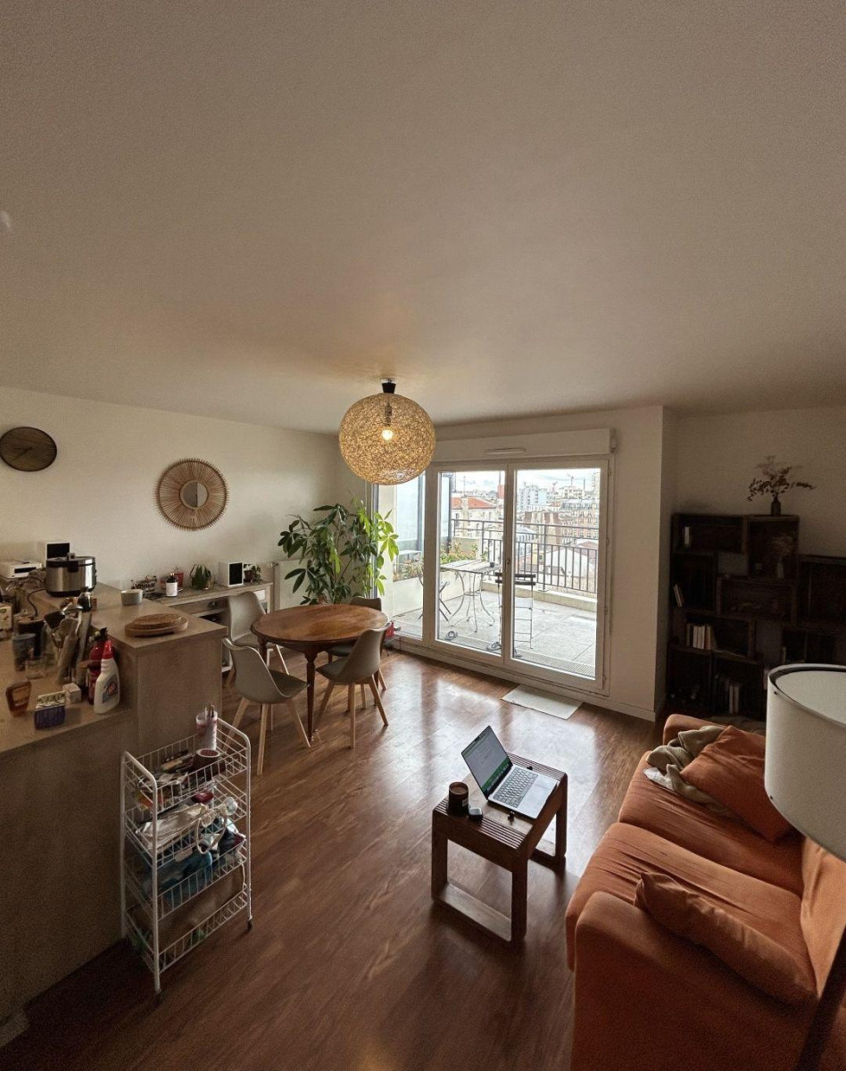 
                                                Colocation
                                                 Belle chambre en coloc 85m² avec terrasses
