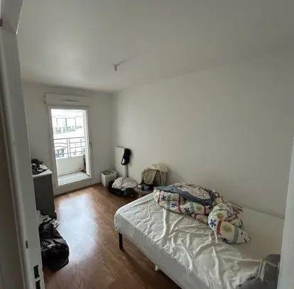 
                                                Colocation
                                                 Belle chambre en coloc 85m² avec terrasses