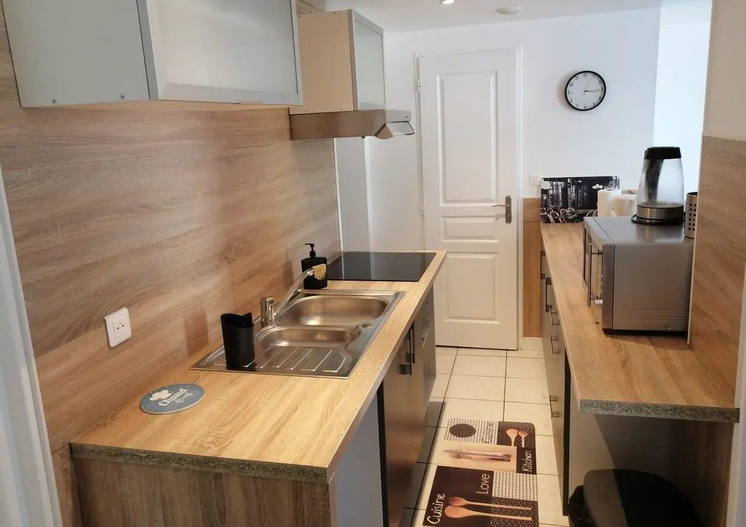 
                                                Colocation
                                                 Belle chambre étudiante dispo dans coloc 77m²