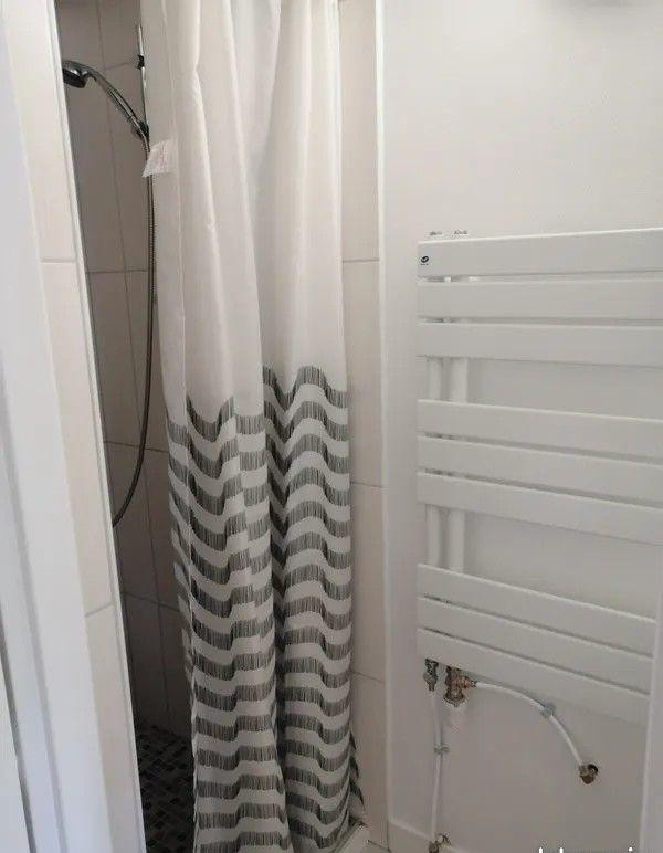 
                                                Colocation
                                                 Belle chambre étudiante dispo dans coloc 77m²