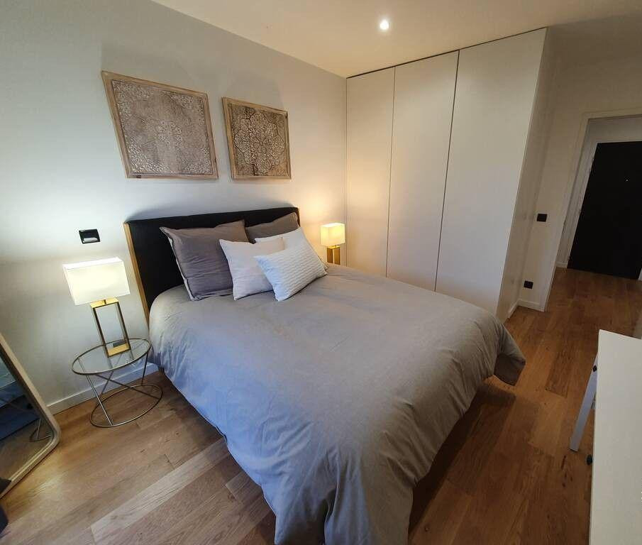 
                                                Colocation
                                                 Belle chambre meublée 12m² jardin à Noisy-Le-Grand