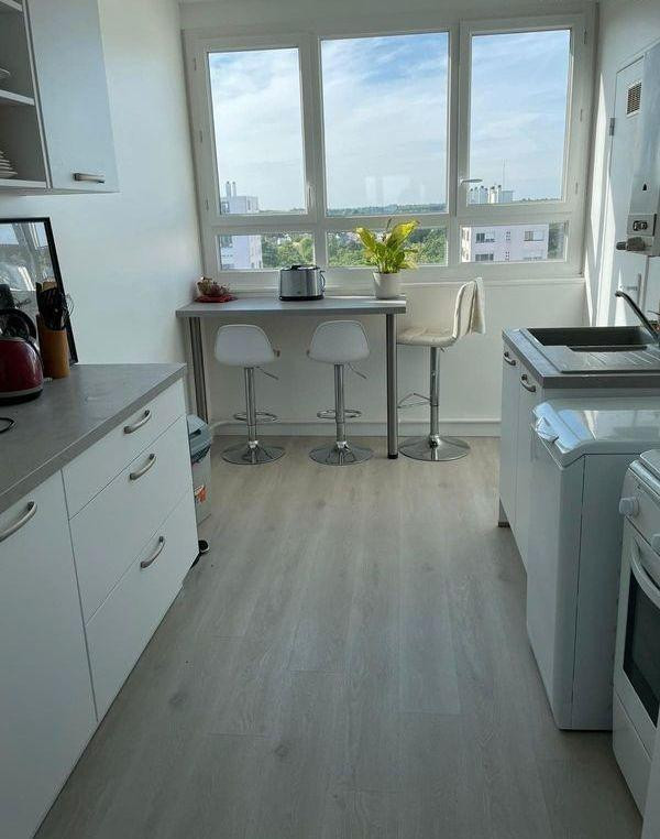 
                                                Colocation
                                                 Belle chambre meublée 14m² dans coloc 86m²