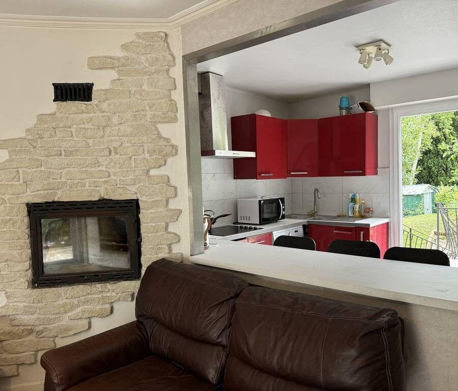 
                                                Colocation
                                                 Belle chambre meublée 14m² dans maison 150m²