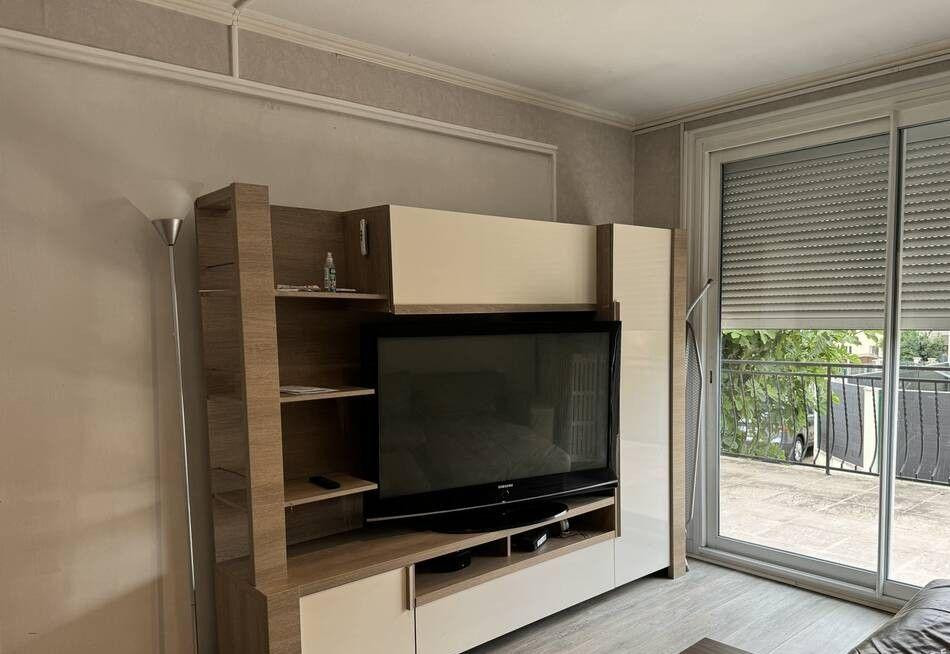 
                                                Colocation
                                                 Belle chambre meublée 14m² dans maison 150m²