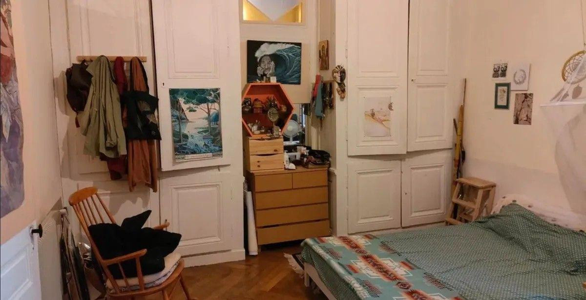 
                                                Colocation
                                                 Belle chambre meublée 22m² au coeur du Vieux Lyon