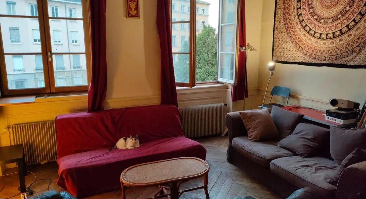 
                                                Colocation
                                                 Belle chambre meublée 22m² au coeur du Vieux Lyon