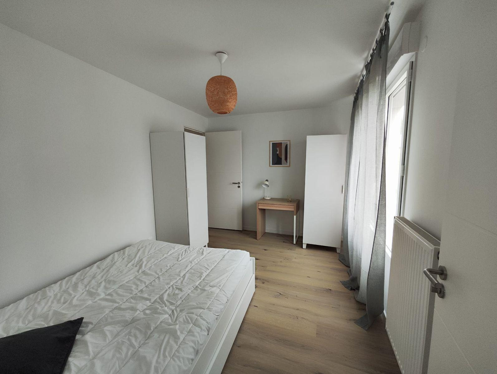 
                                                Colocation
                                                 Belle chambre meublée appt neuf en co-living