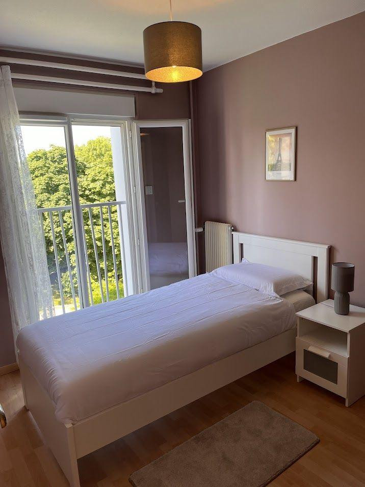 
                                                Colocation
                                                 Belle chambre meublée de 11 m² à louer à Antony