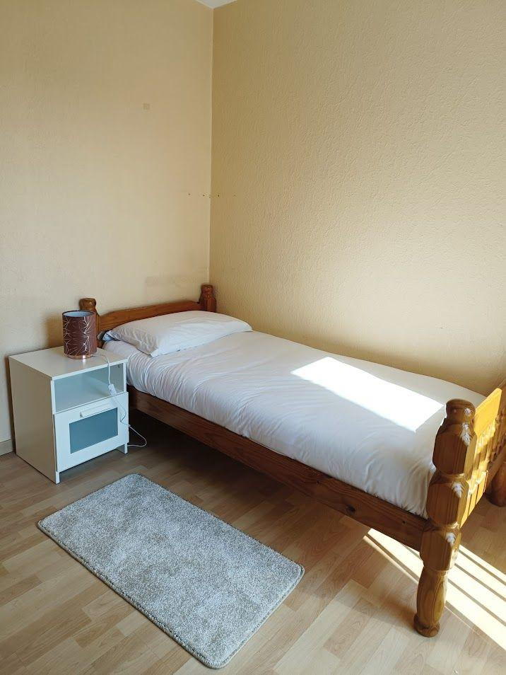 
                                                Colocation
                                                 Belle chambre meublée de 12 m² à louer à Antony