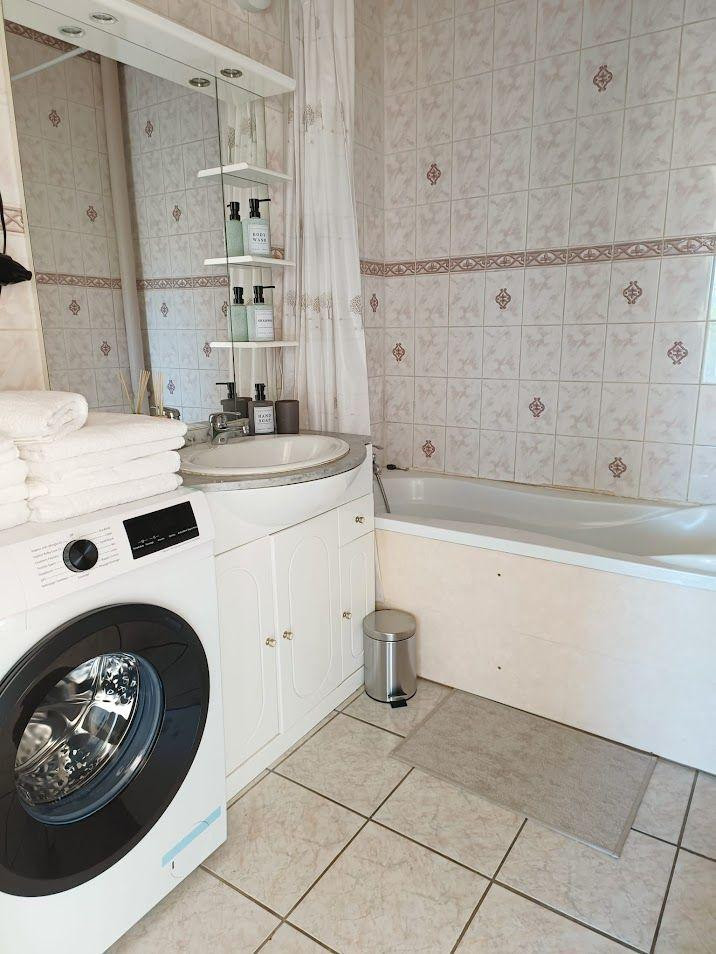 
                                                Colocation
                                                 Belle chambre meublée de 12 m² à louer à Antony