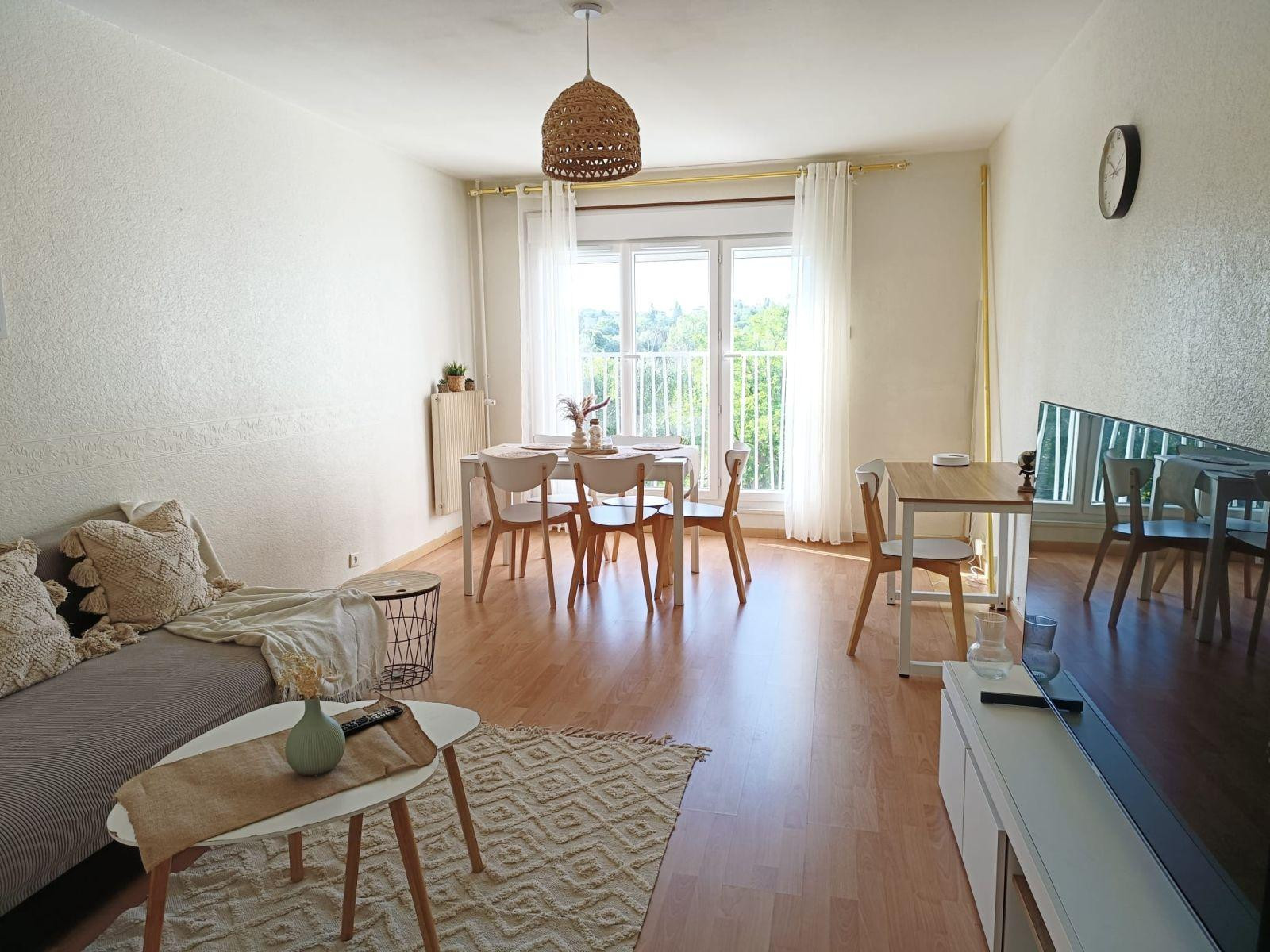
                                                Colocation
                                                 Belle chambre meublée de 12 m² à louer à Antony