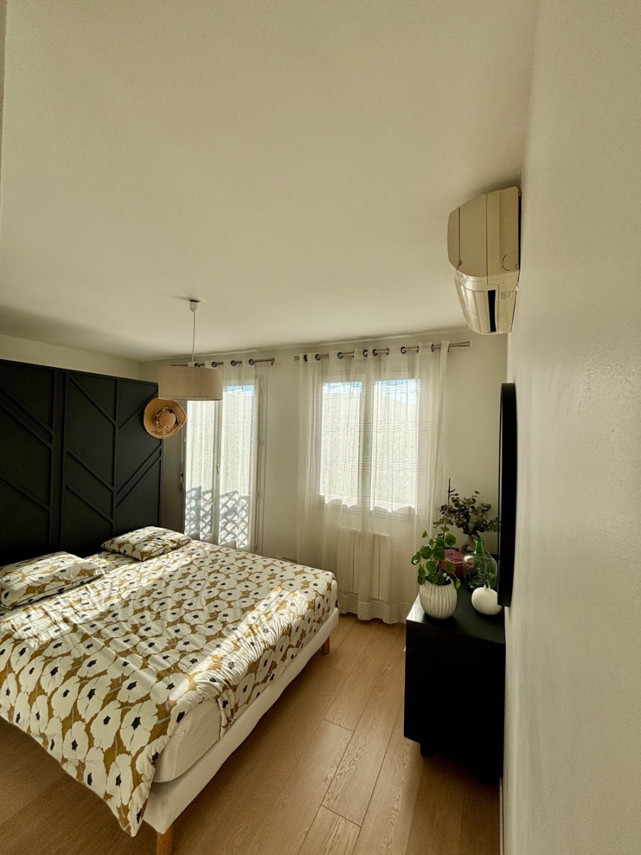 
                                                Colocation
                                                 Belle colocation 120m² meublée avec terrasses