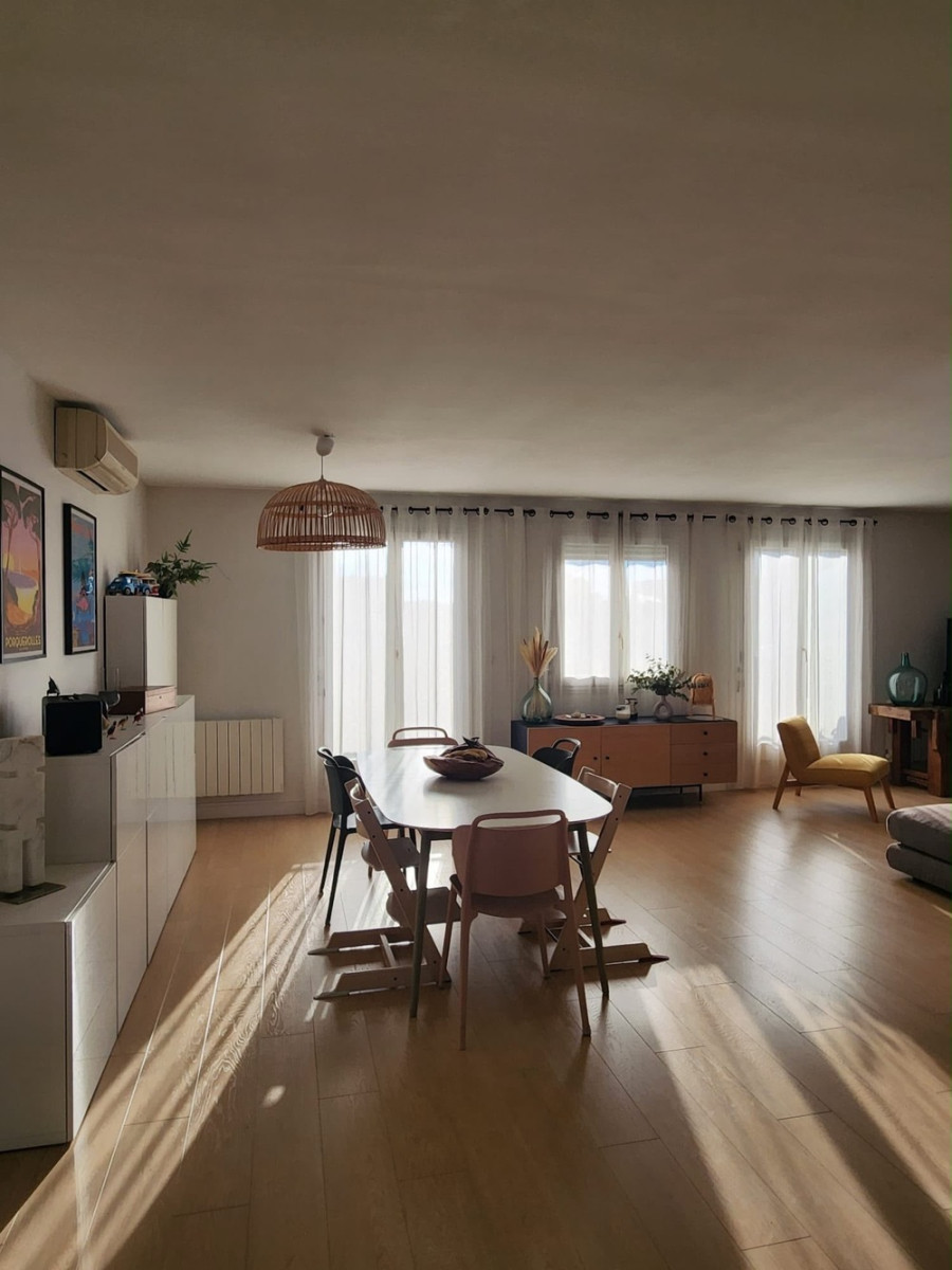 
                                                Colocation
                                                 Belle colocation 120m² meublée avec terrasses