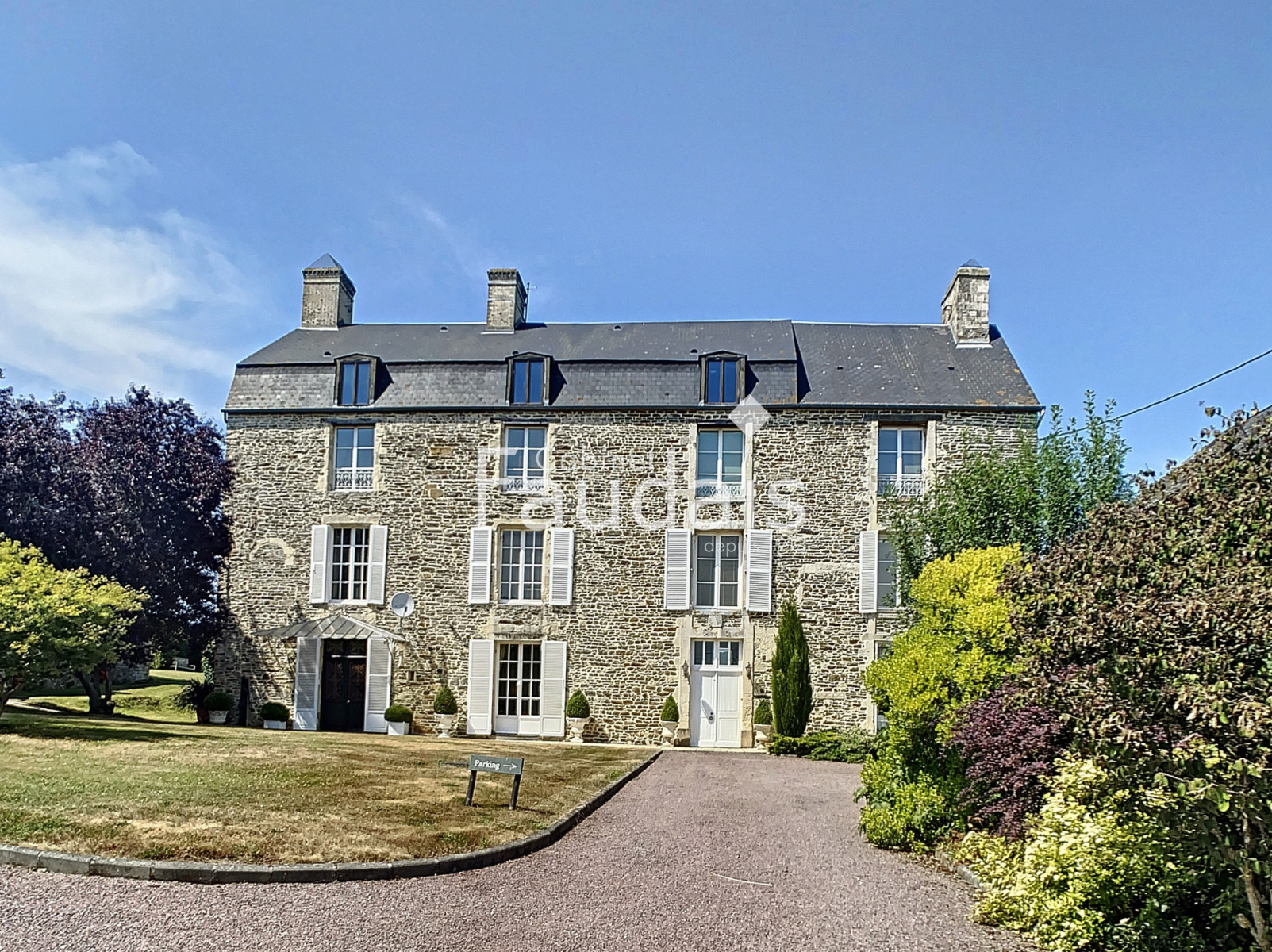 
                                                Vente
                                                 Belle demeure de 368m2 