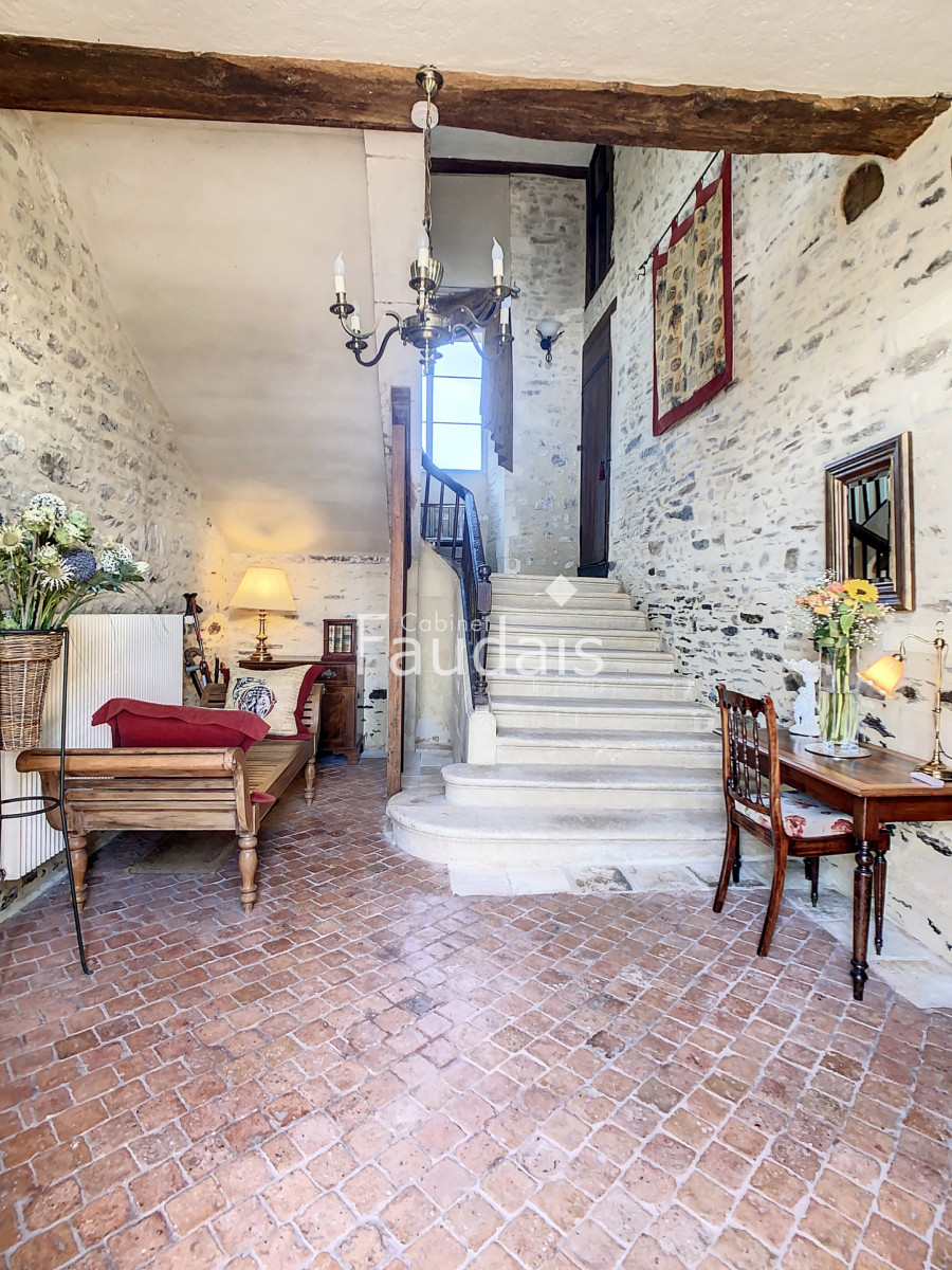 
                                                Vente
                                                 Belle demeure de 368m2 